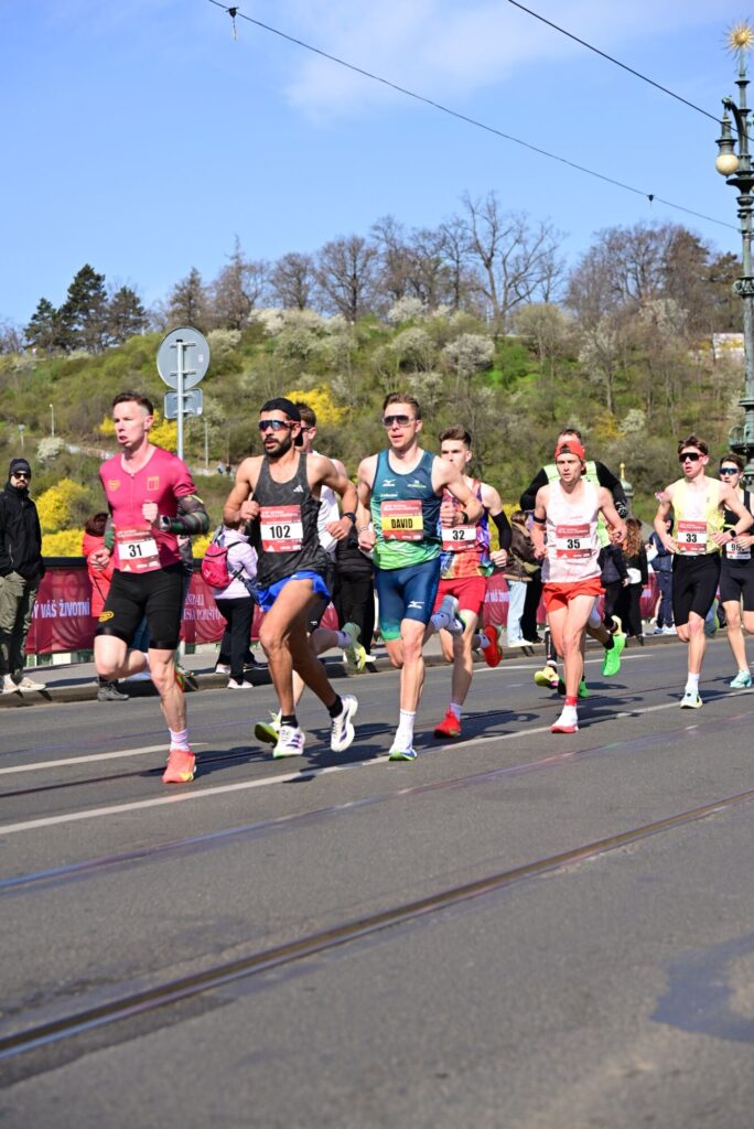 🏃‍♂️ Pražský půlmaraton: když si všechno sedne… 1:07:11🔥