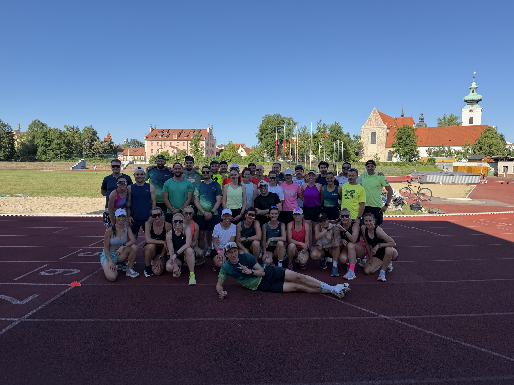 Skupinový trénink #tymdejvid — atletický stadion České Budějovice